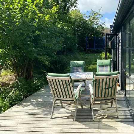 Classic Summer House With Charm And Danish Design Hébergement de vacances Melby